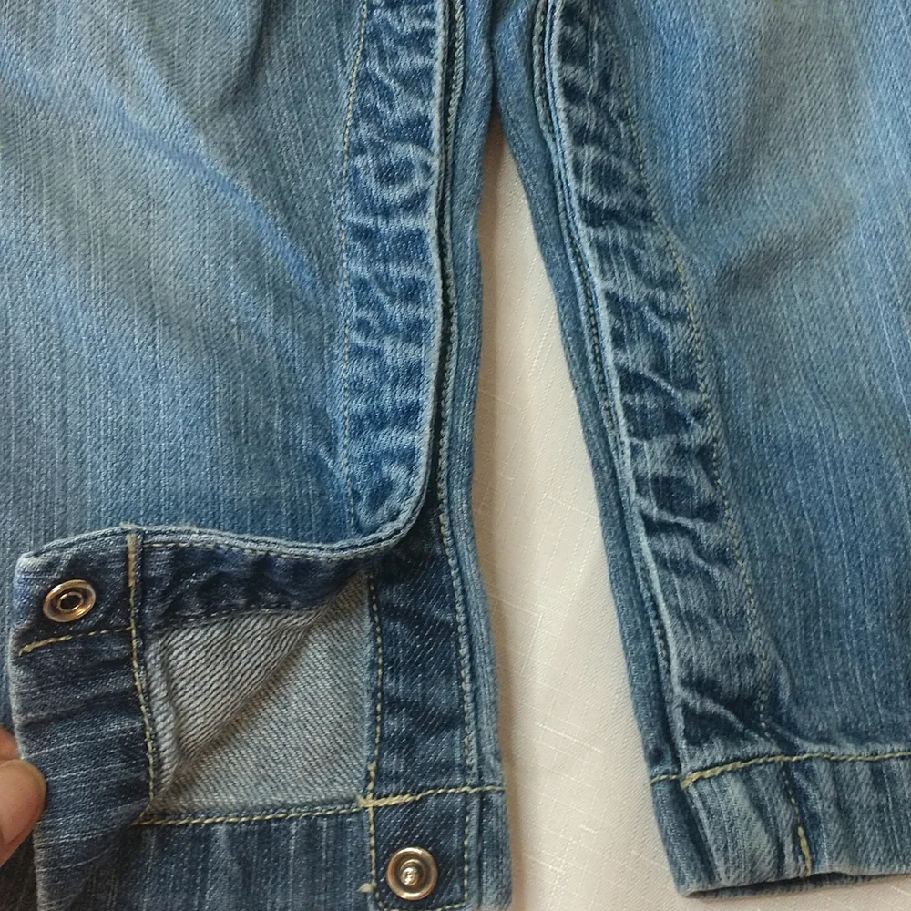 Genuine Kids Oshkosh bib overalls. Size girls 18 mos.